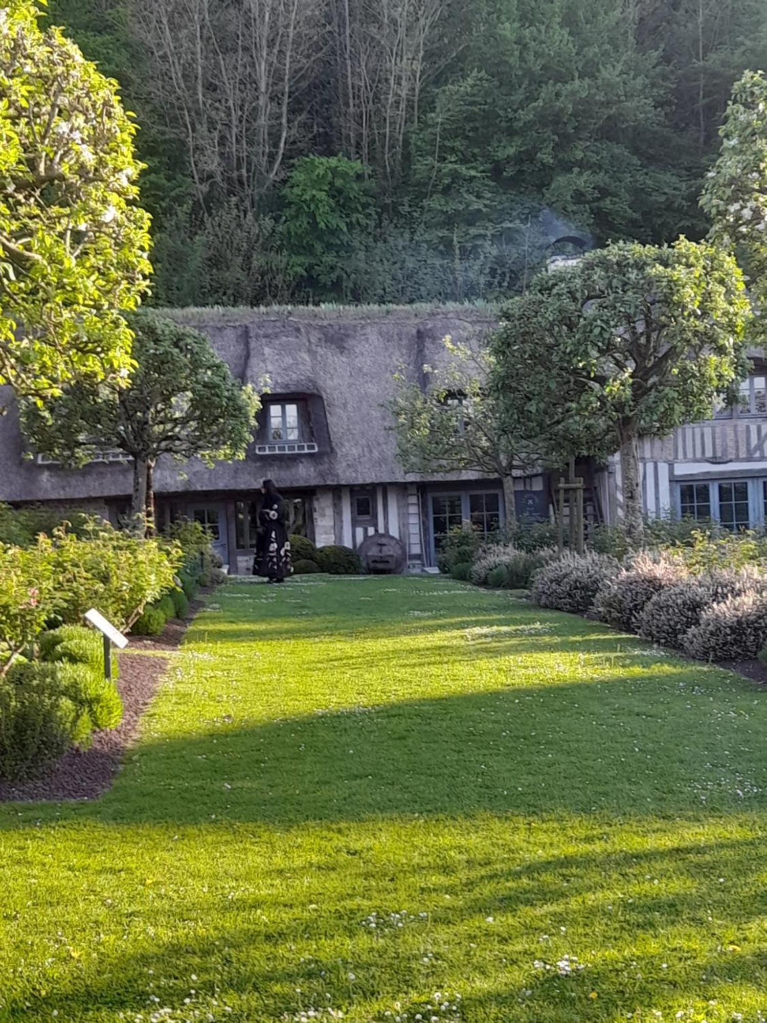 Apartamento L'Abri Des Ames Gerponville Exterior foto